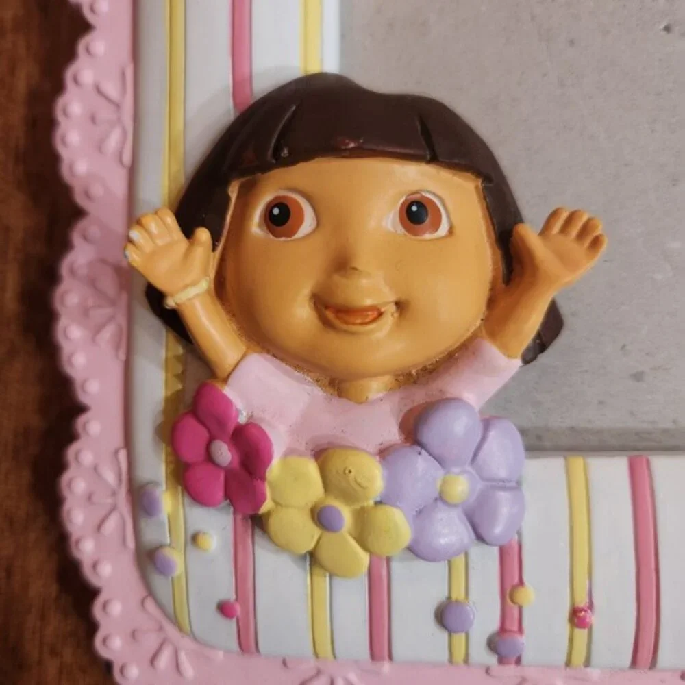 Vintage Dora the‎ Explorer Pink Striped 3D Flower Picture Frame Viacom